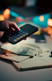 Digital Ways to Improve Spending Habits
